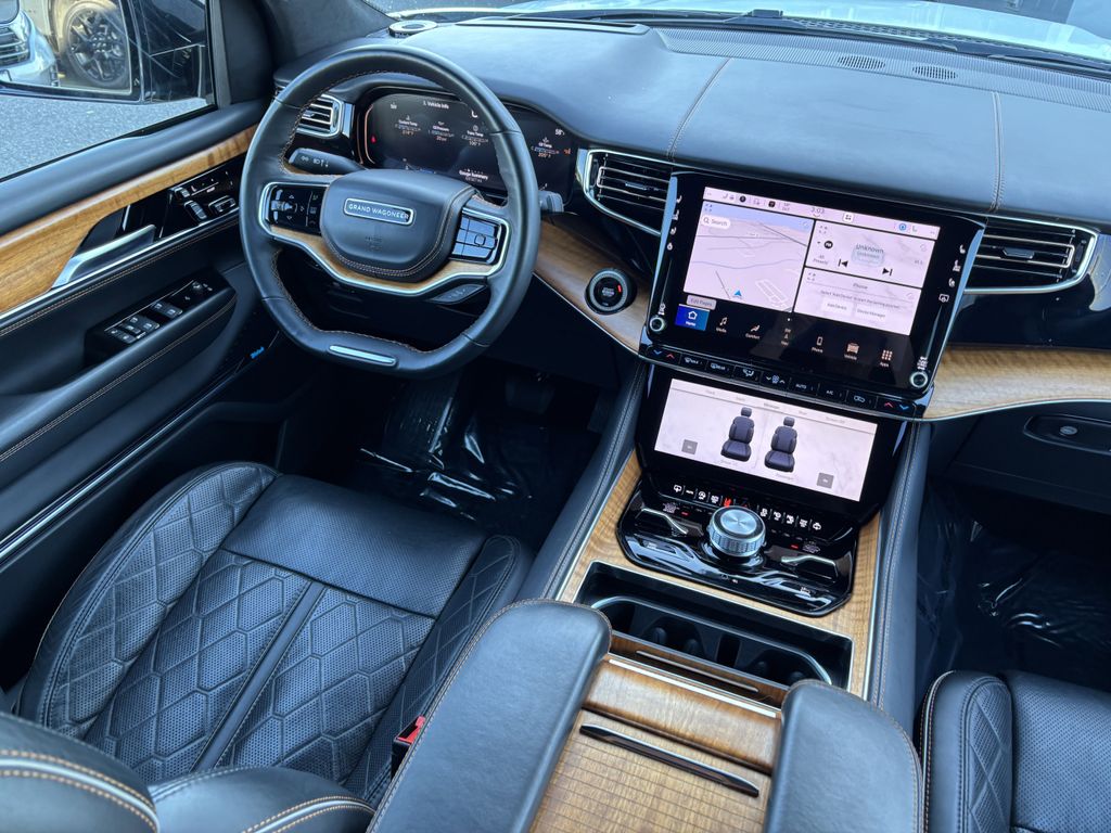 2024 Jeep Grand Wagoneer L Series III - Photo 19