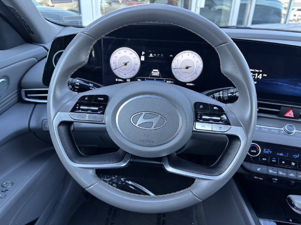 2025 Hyundai Elantra SEL - Photo 13