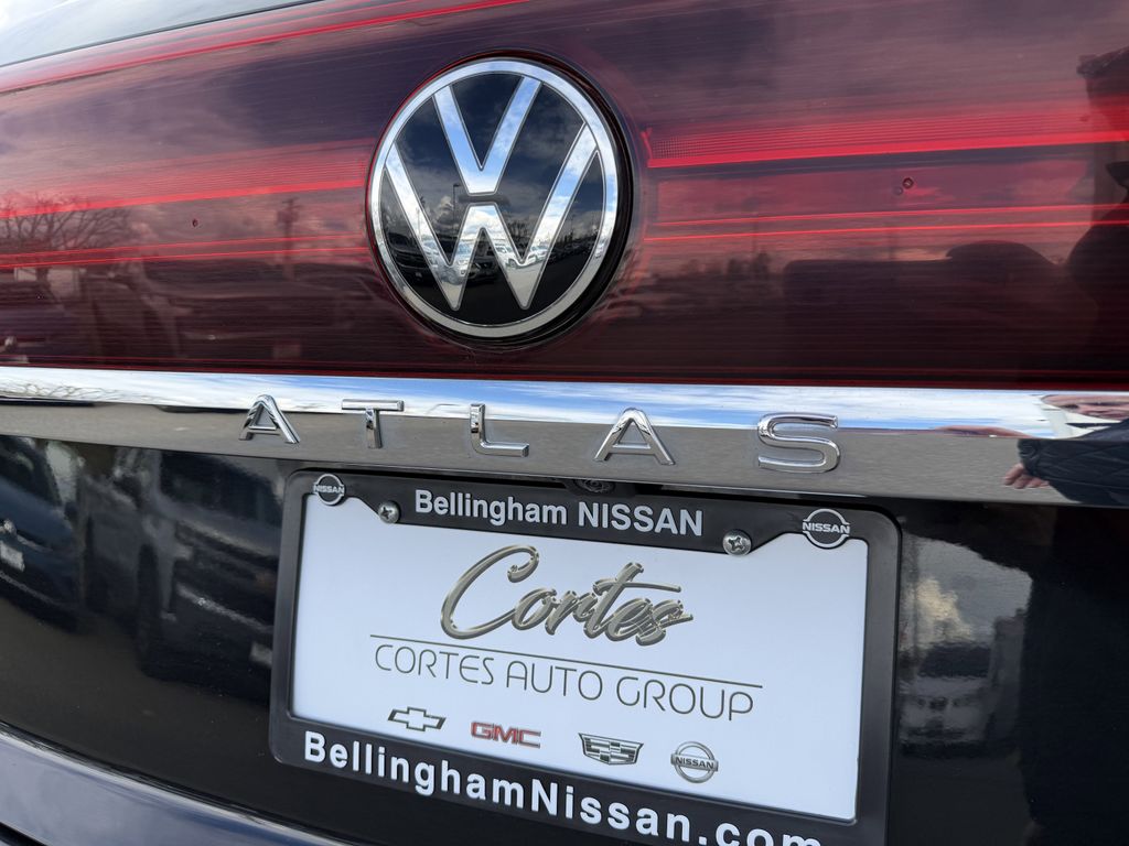 2025 Volkswagen Atlas Cross Sport SE w/Tech - Photo 10