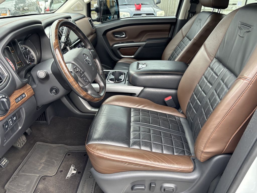 2019 Nissan Titan XD Platinum Reserve - Photo 14