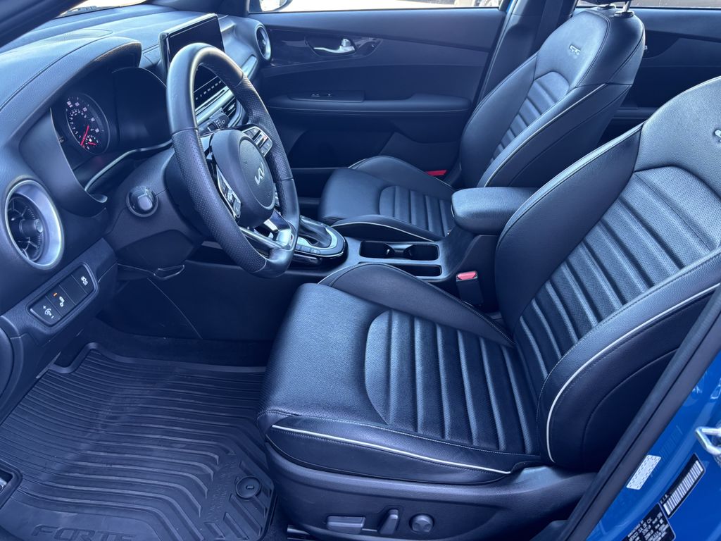2023 Kia Forte GT-Line - Photo 13