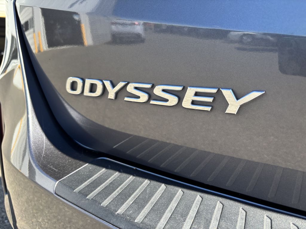 2025 Honda Odyssey EX-L - Photo 11