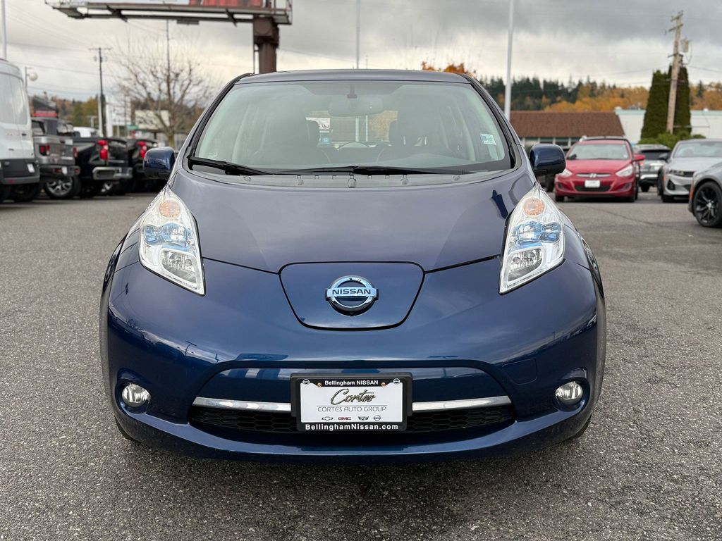 2016 Nissan Leaf SL photo 2