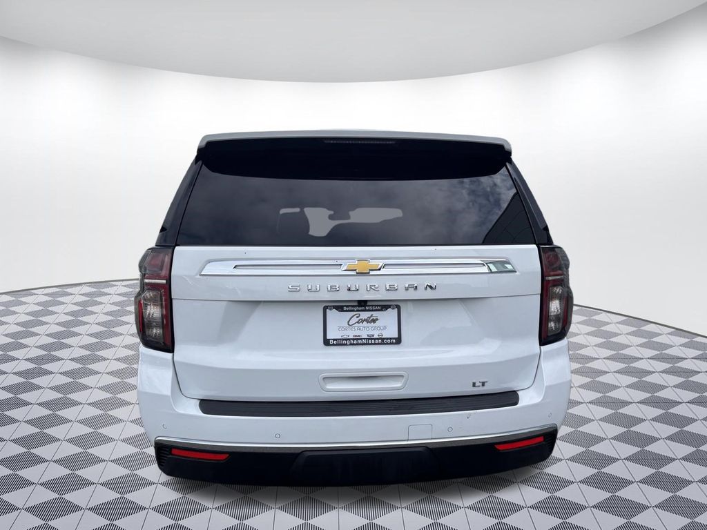 2024 Chevrolet Suburban LT - Photo 6