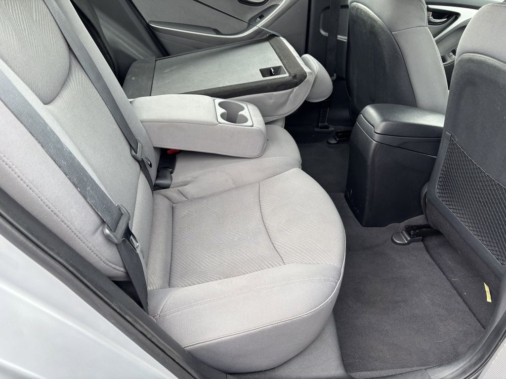 2011 Hyundai Elantra GLS - Photo 28