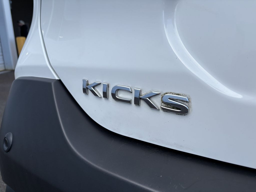 2020 Nissan Kicks S - Photo 11