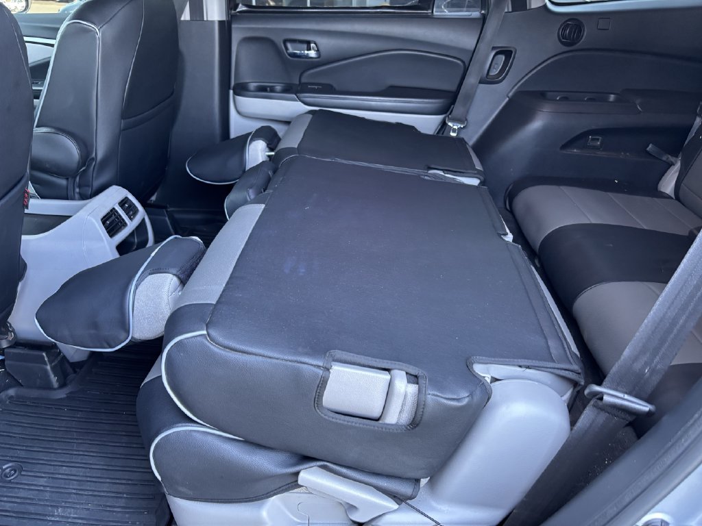 2021 Honda Pilot LX - Photo 26