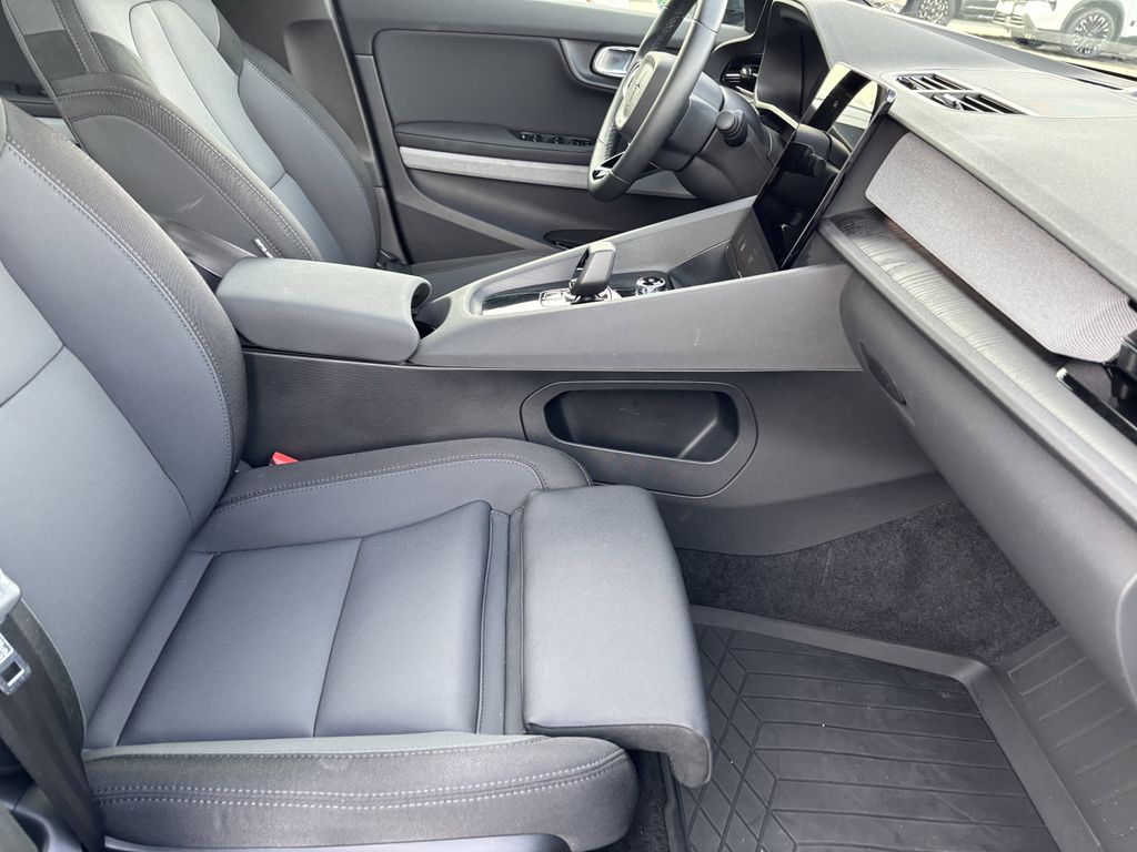 2023 Polestar 2 - Photo 28