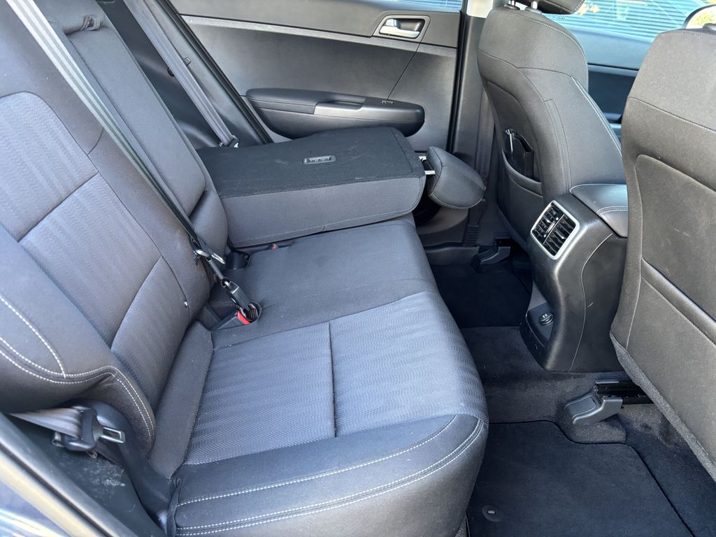 2022 Kia Sportage LX - Photo 27