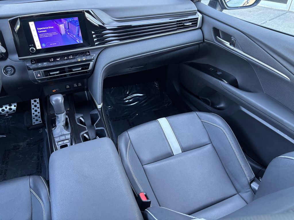 2025 Toyota Camry SE - Photo 25