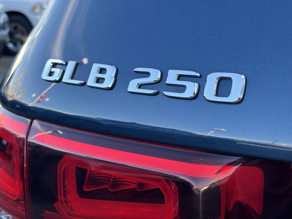 2023 Mercedes-Benz GLB Base - Photo 11