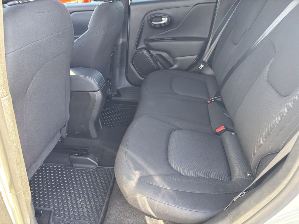 2023 Jeep Renegade Latitude - Photo 27