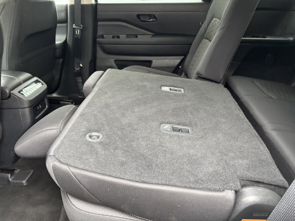 2025 Nissan Pathfinder SV - Photo 23