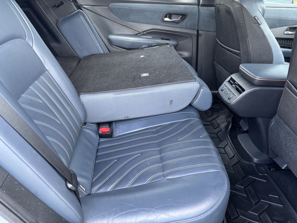 2023 Nissan Ariya Platinum+ - Photo 28