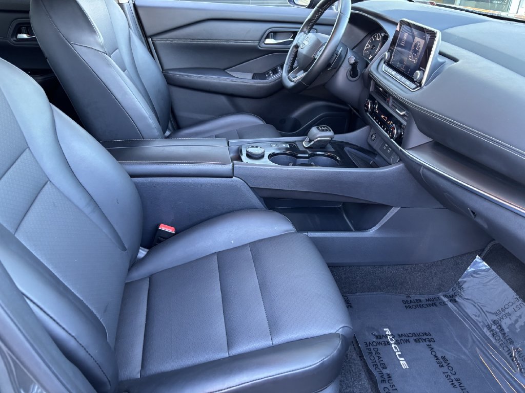 2025 Nissan Rogue SV - Photo 27