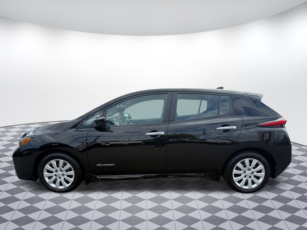 2018 Nissan Leaf S photo 4