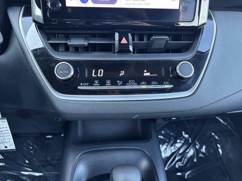 2023 Toyota Corolla LE - Photo 19