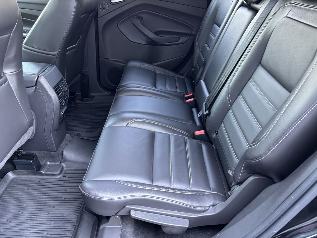 2017 Ford Escape SE - Photo 23