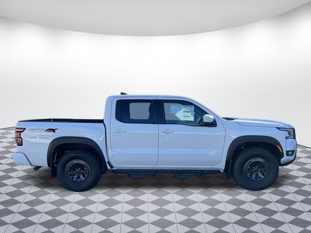 2025 Nissan Frontier PRO-4X photo 2