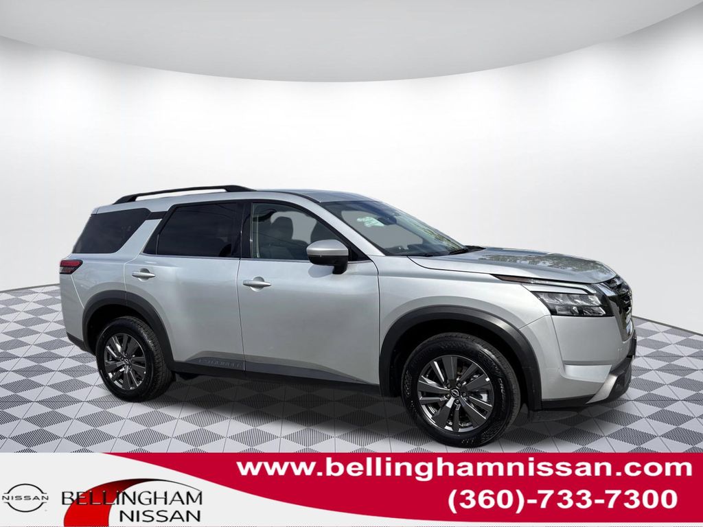 2025 Nissan Pathfinder SV 4WD's photo
