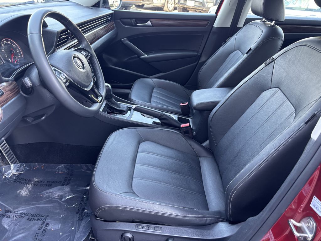 2022 Volkswagen Passat Limited Edition - Photo 10