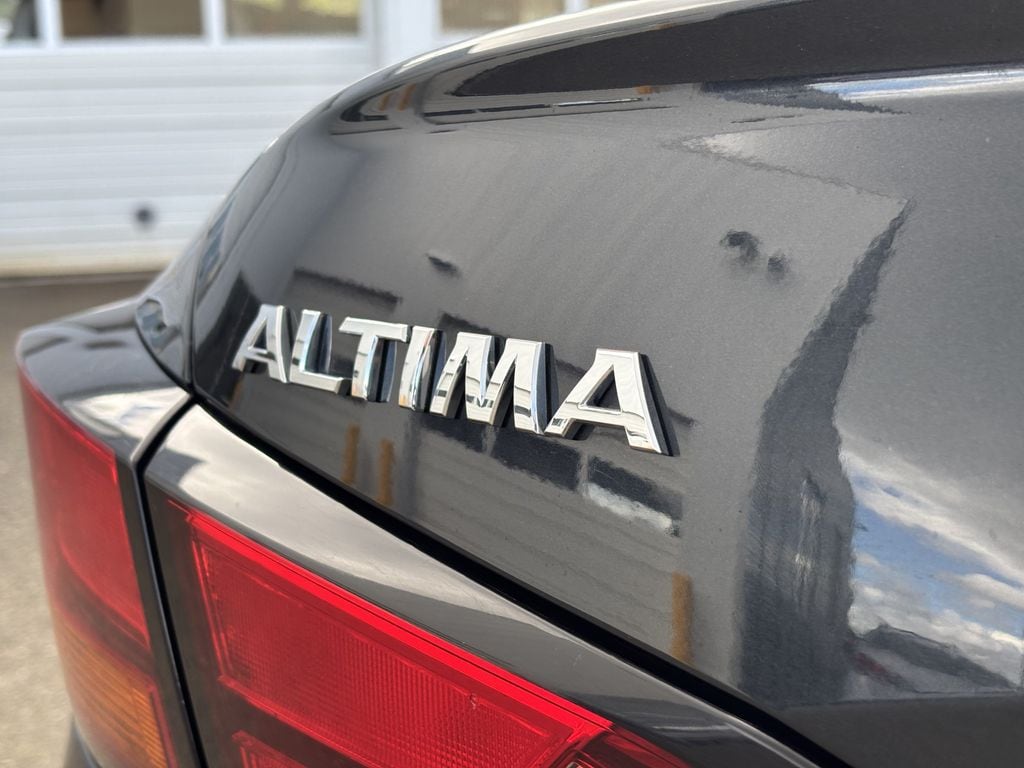 2021 Nissan Altima SV - Photo 10