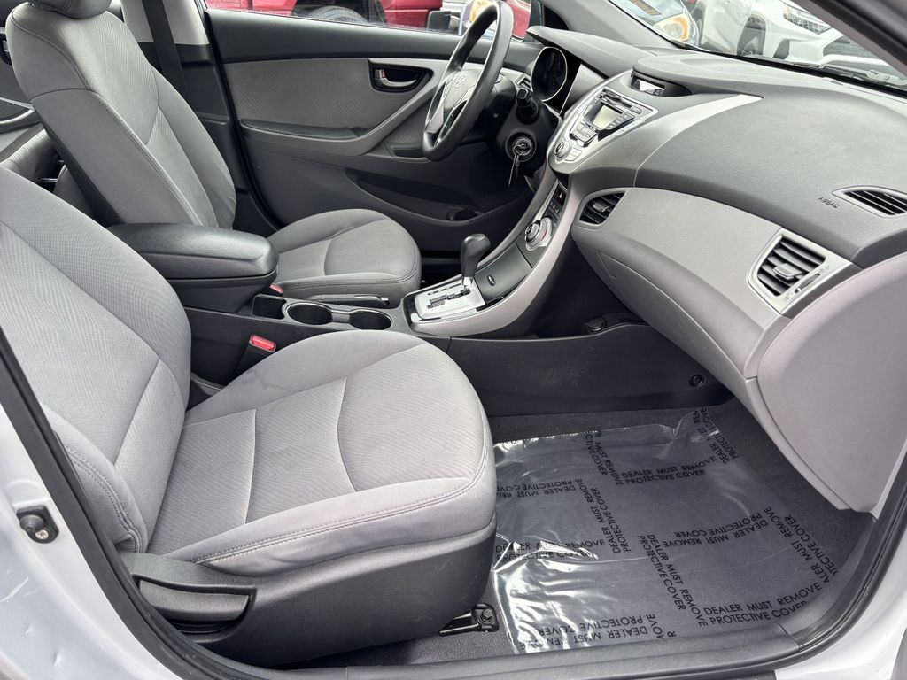 2011 Hyundai Elantra GLS - Photo 29