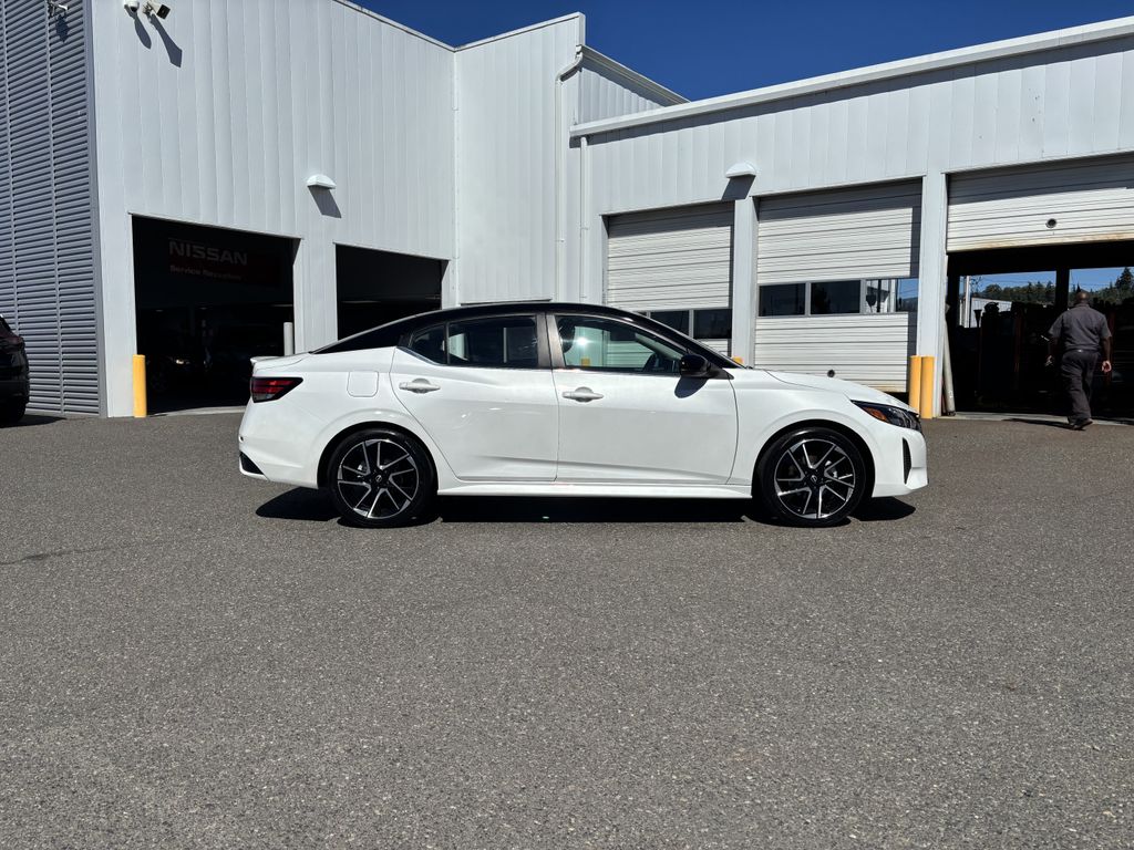 2024 Nissan Sentra SR - Photo 8