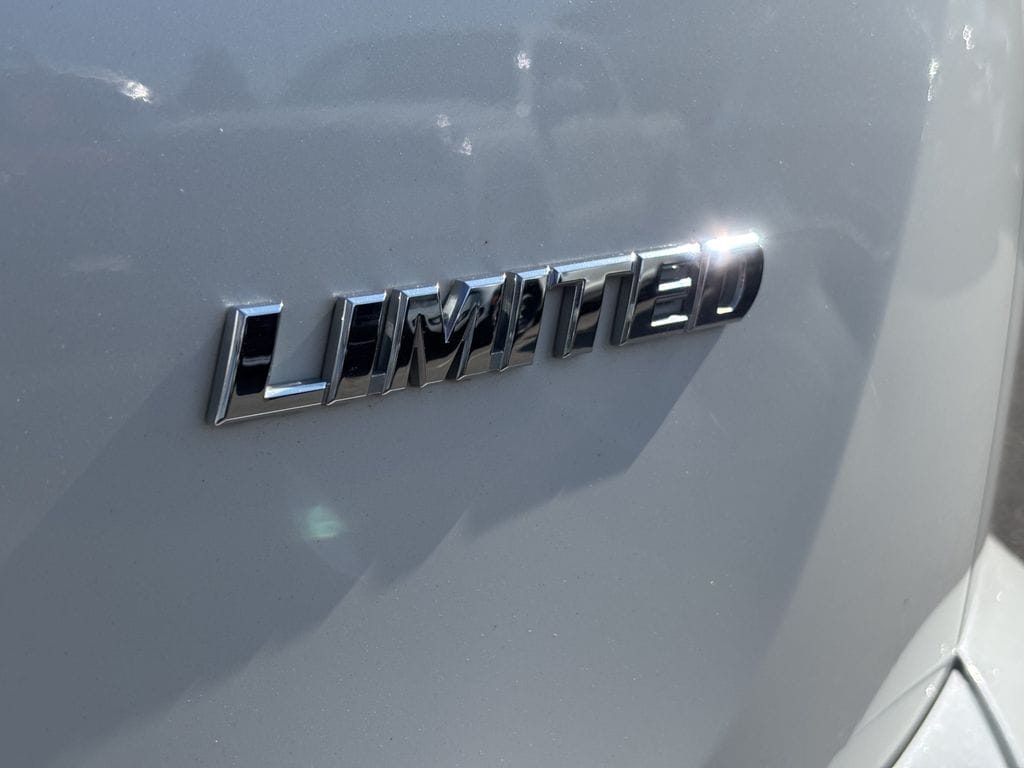 2018 Toyota RAV4 Limited - Photo 12