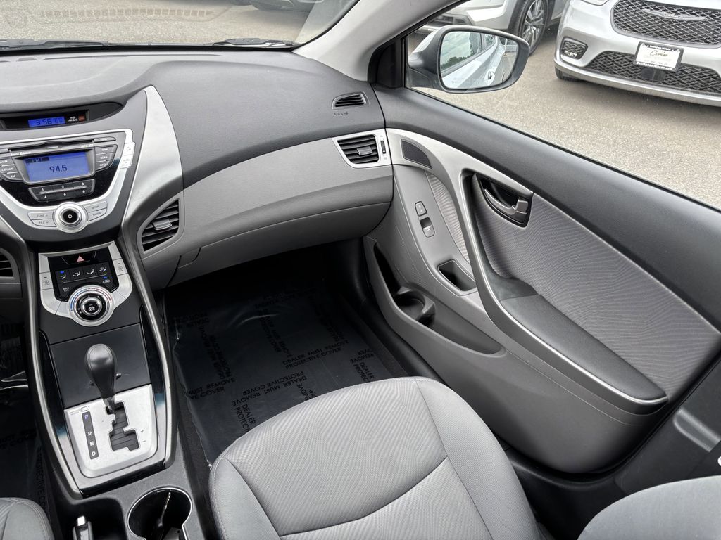2011 Hyundai Elantra GLS - Photo 22