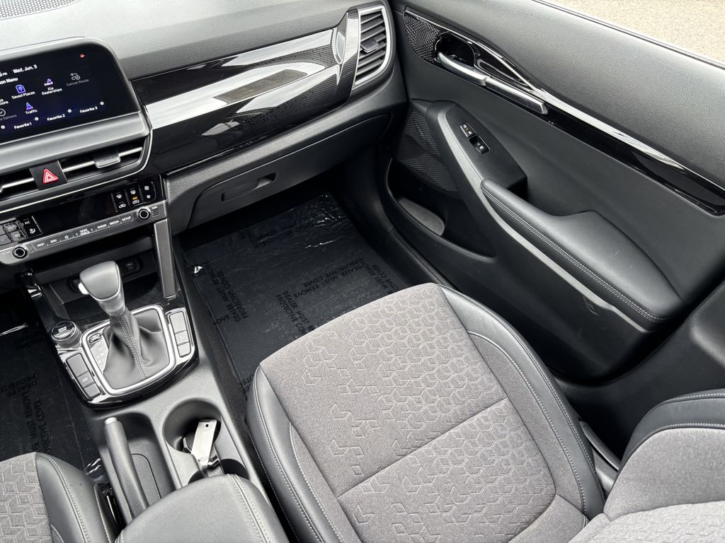 2025 Kia Seltos S - Photo 21