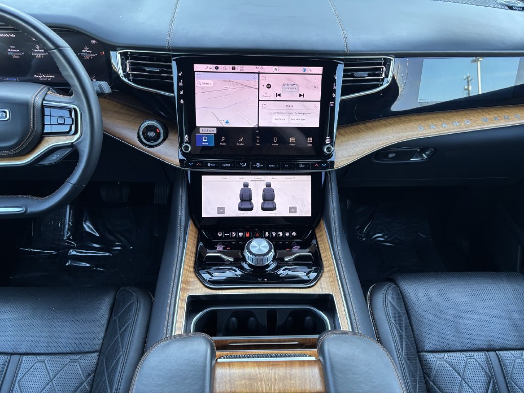 2024 Jeep Grand Wagoneer L Series III - Photo 18