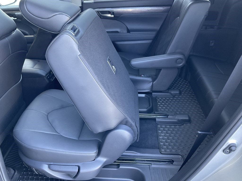 2024 Toyota Highlander Platinum - Photo 45
