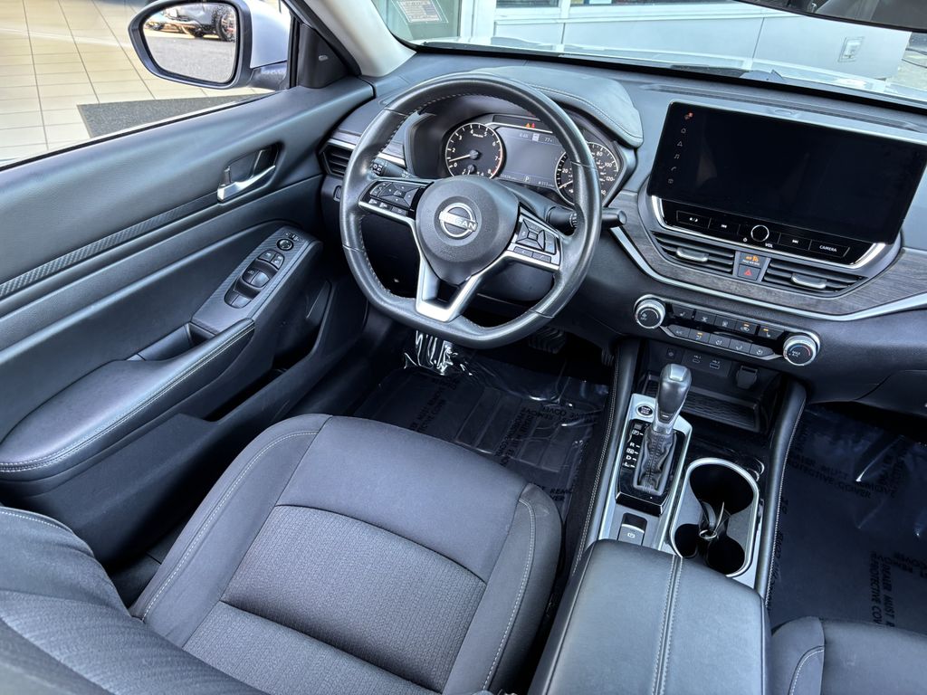2024 Nissan Altima SV - Photo 21