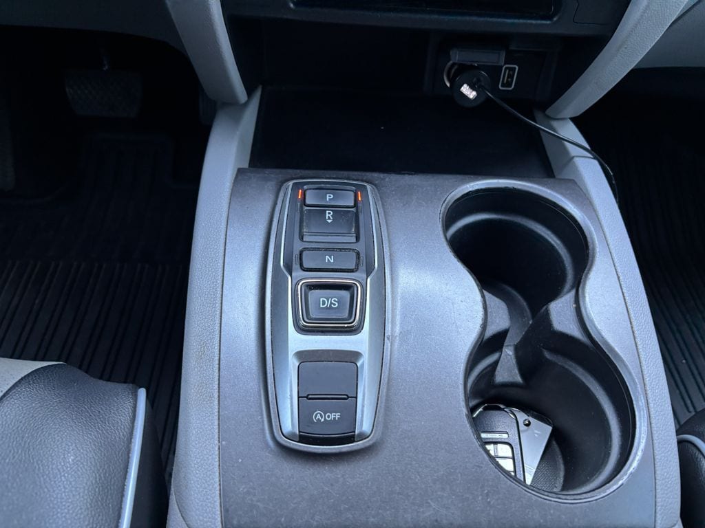 2021 Honda Pilot LX - Photo 20