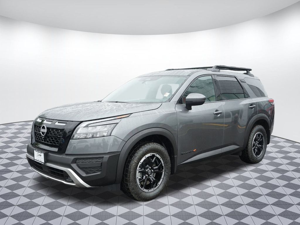 2025 Nissan Pathfinder Rock Creek photo 3