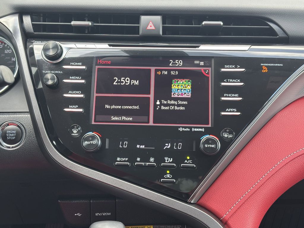 2020 Toyota Camry XSE - Photo 18