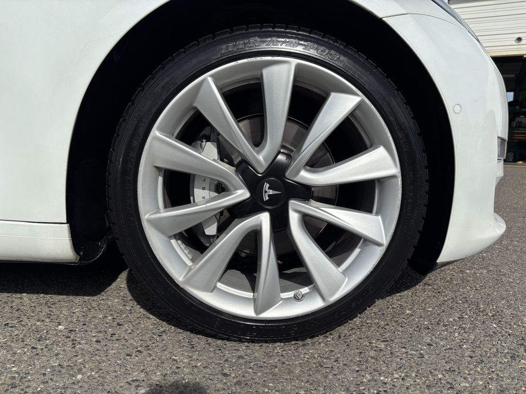 2020 Tesla Model 3 Base - Photo 9