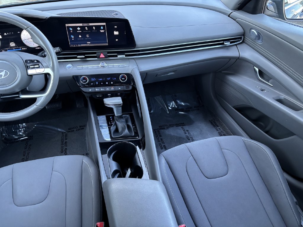 2025 Hyundai Elantra SEL - Photo 21