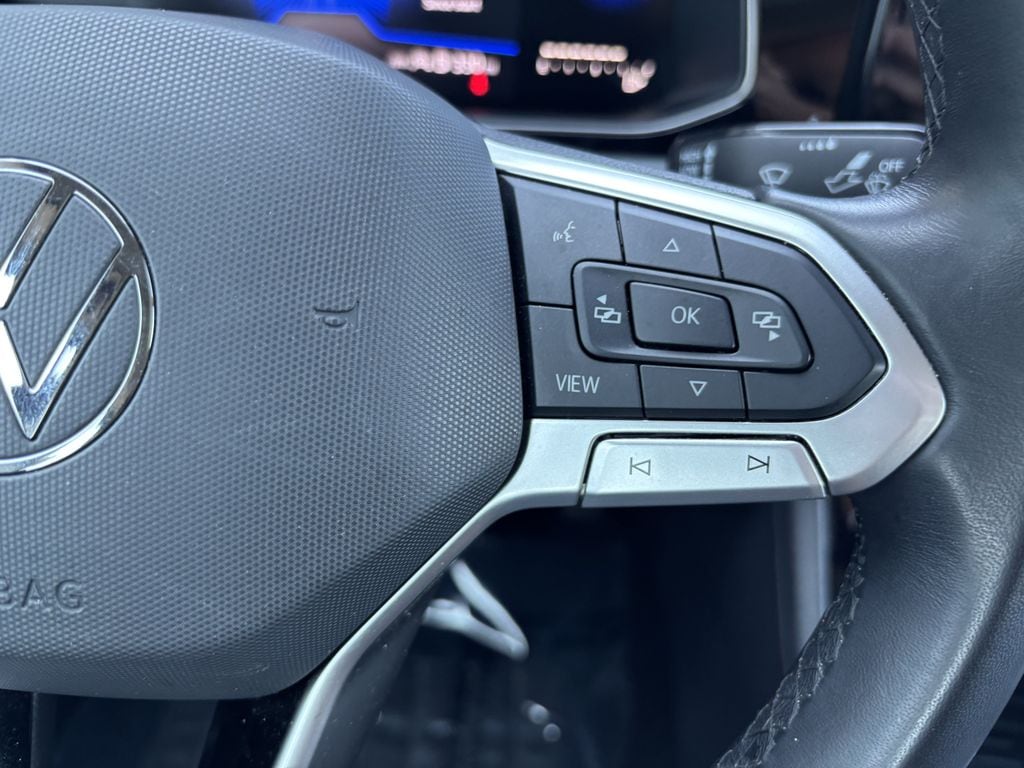 2025 Volkswagen Jetta SE - Photo 14