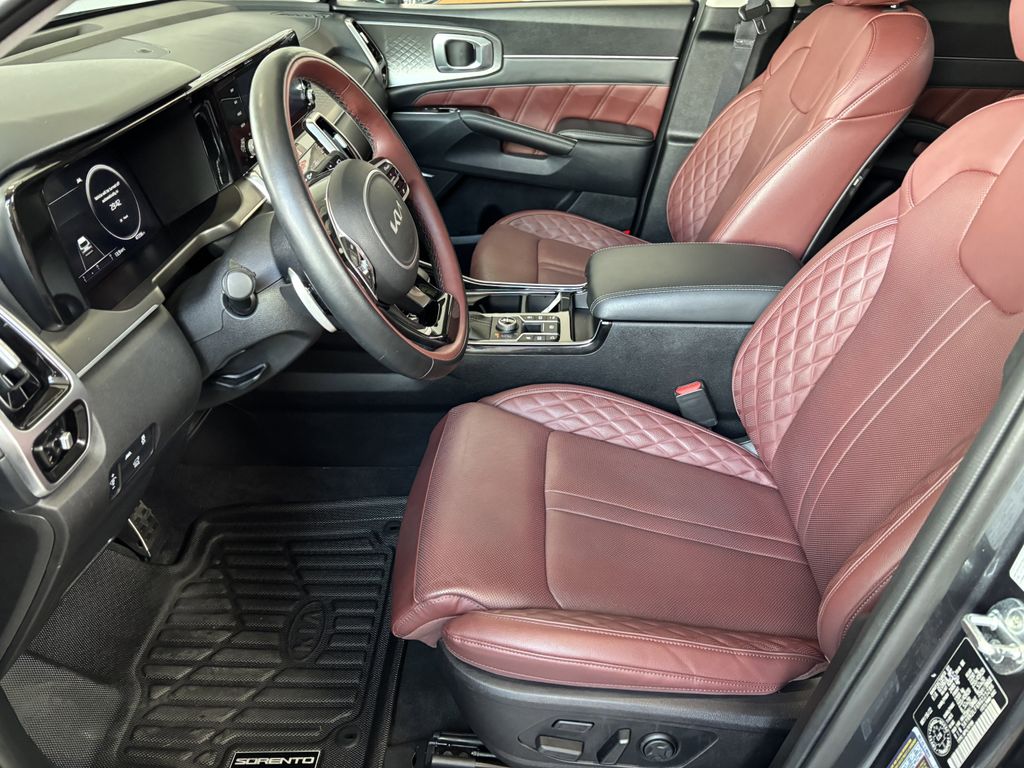 2022 Kia Sorento SX - Photo 13