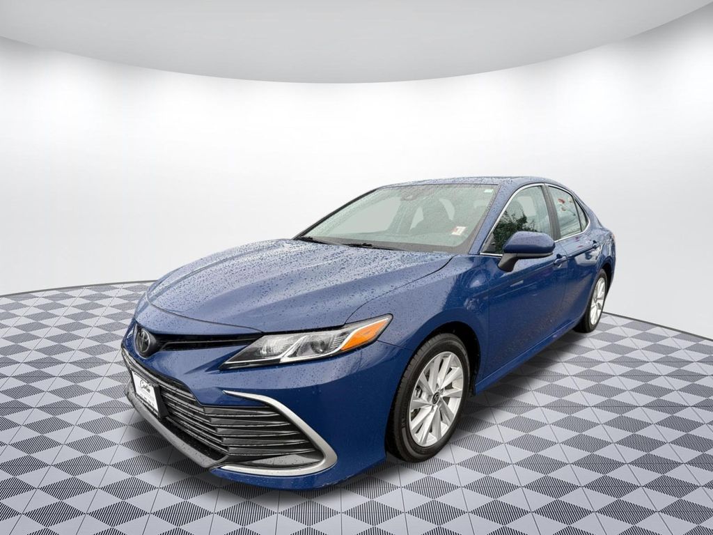 2024 Toyota Camry LE photo 3