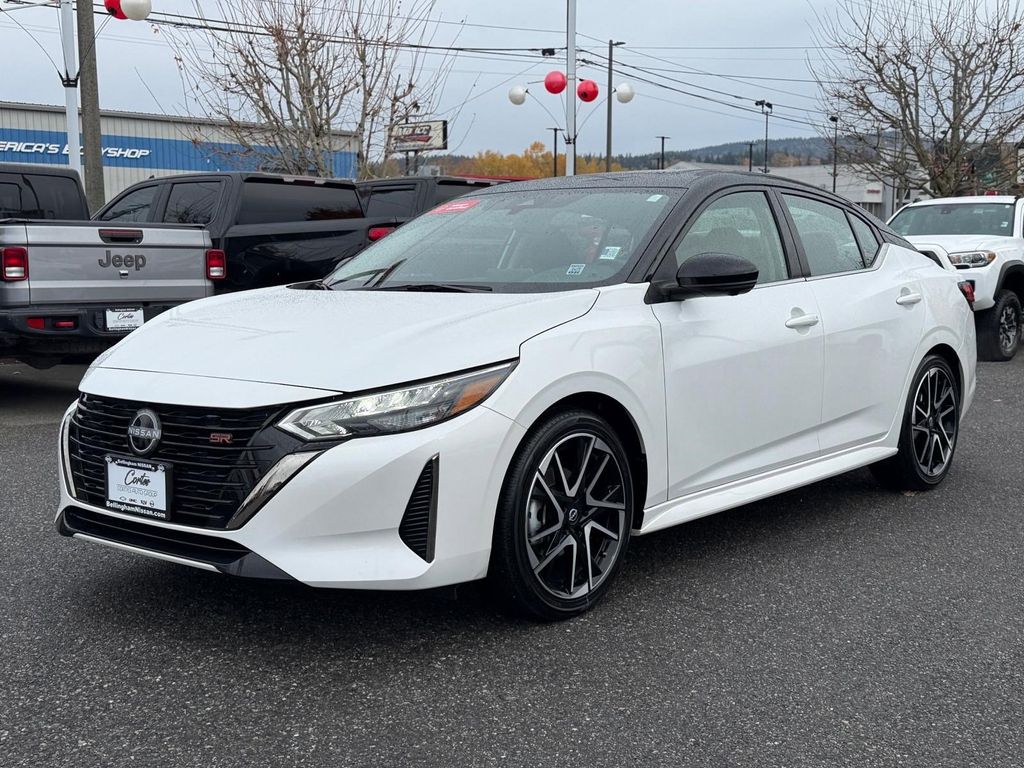 2024 Nissan Sentra SR photo 3