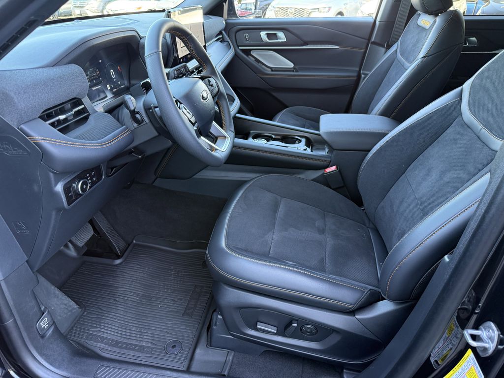 2026 Ford Explorer Tremor - Photo 13