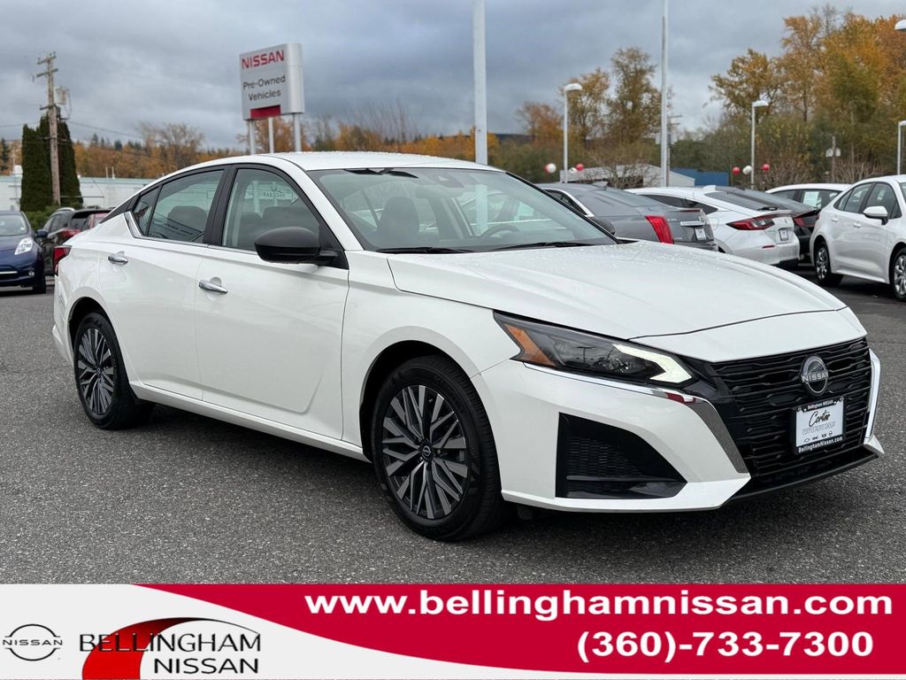 2025 Nissan Altima SV