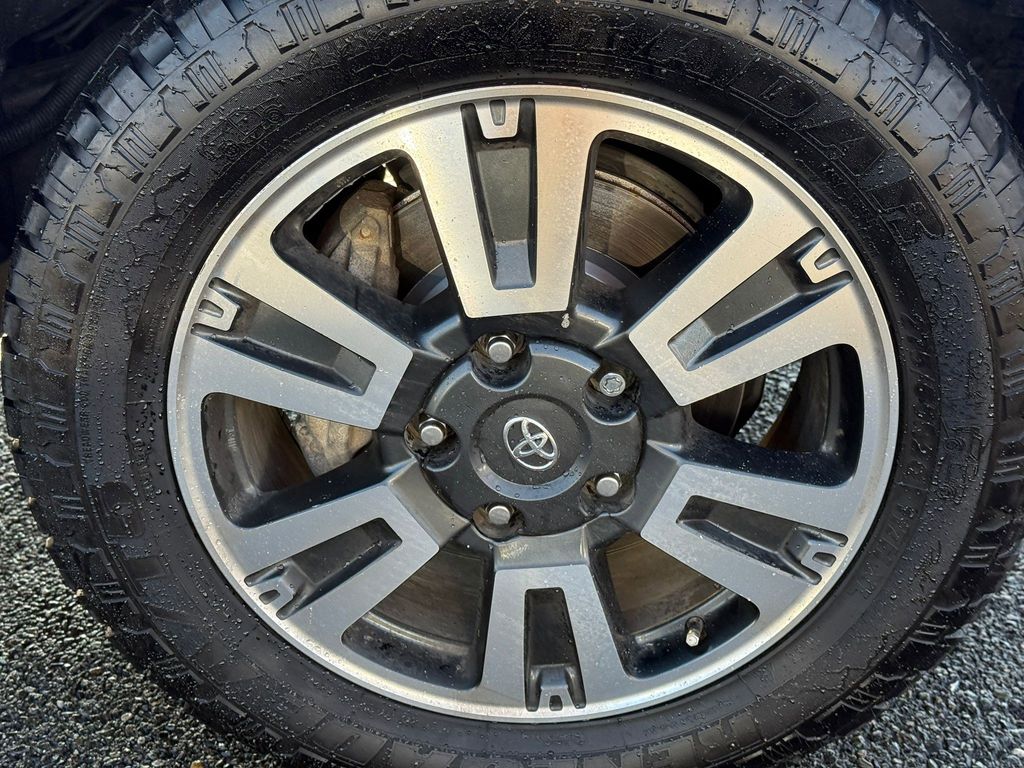 2021 Toyota Tundra SR5 - Photo 9