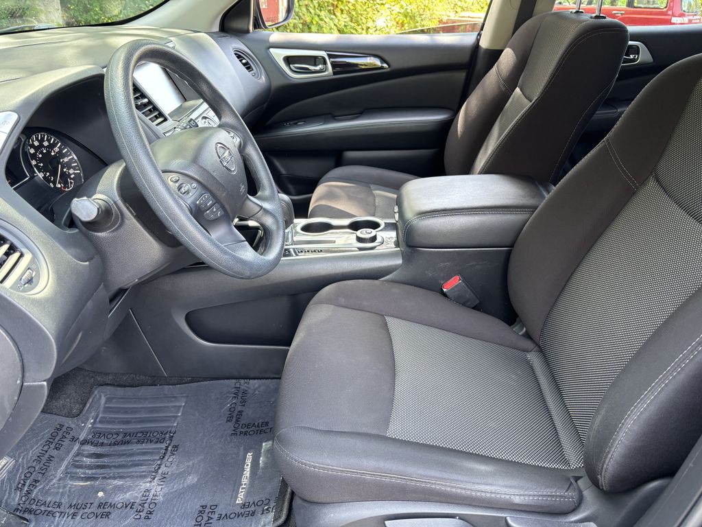 2019 Nissan Pathfinder S - Photo 13