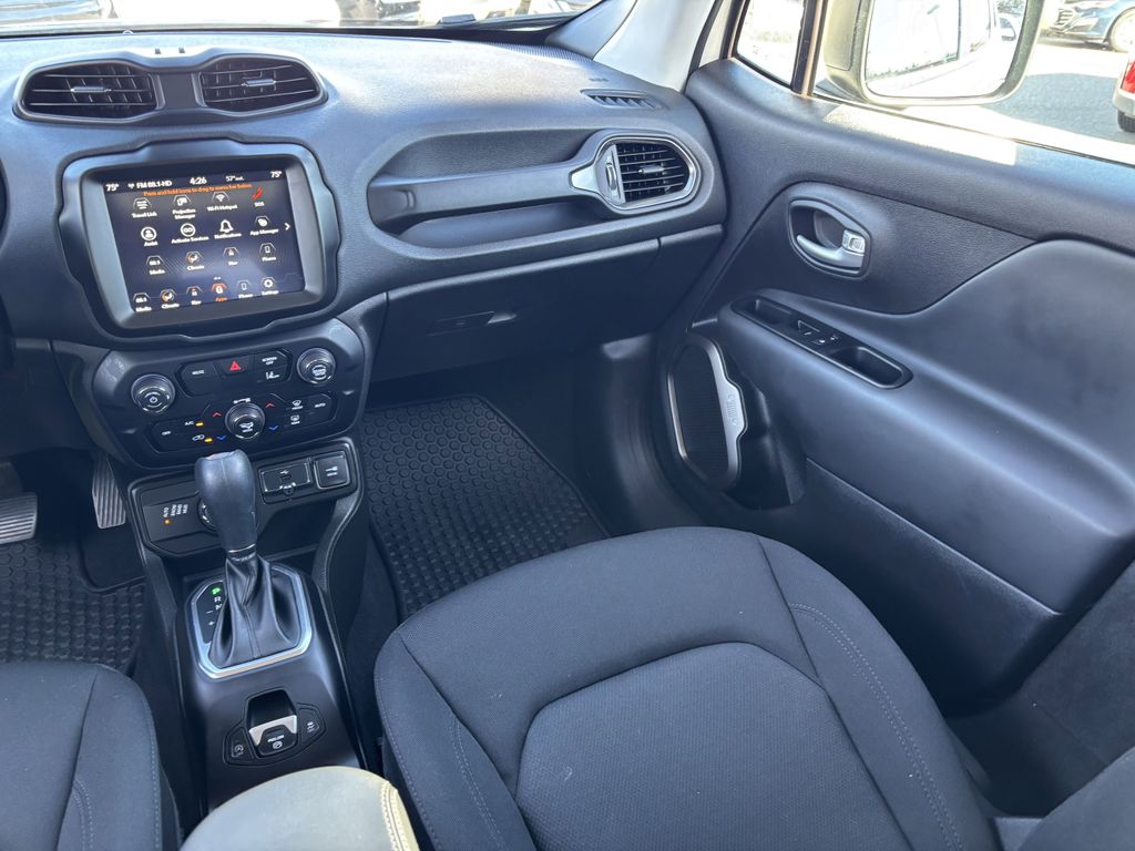 2023 Jeep Renegade Latitude - Photo 28