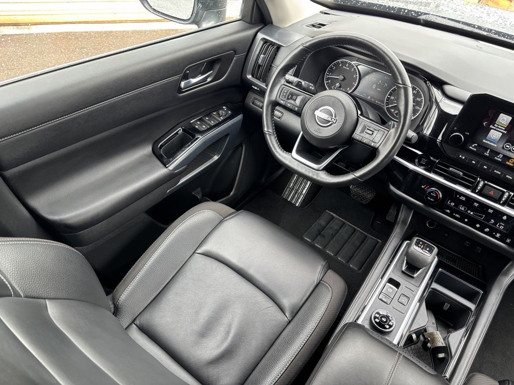 2025 Nissan Pathfinder SL - Photo 20