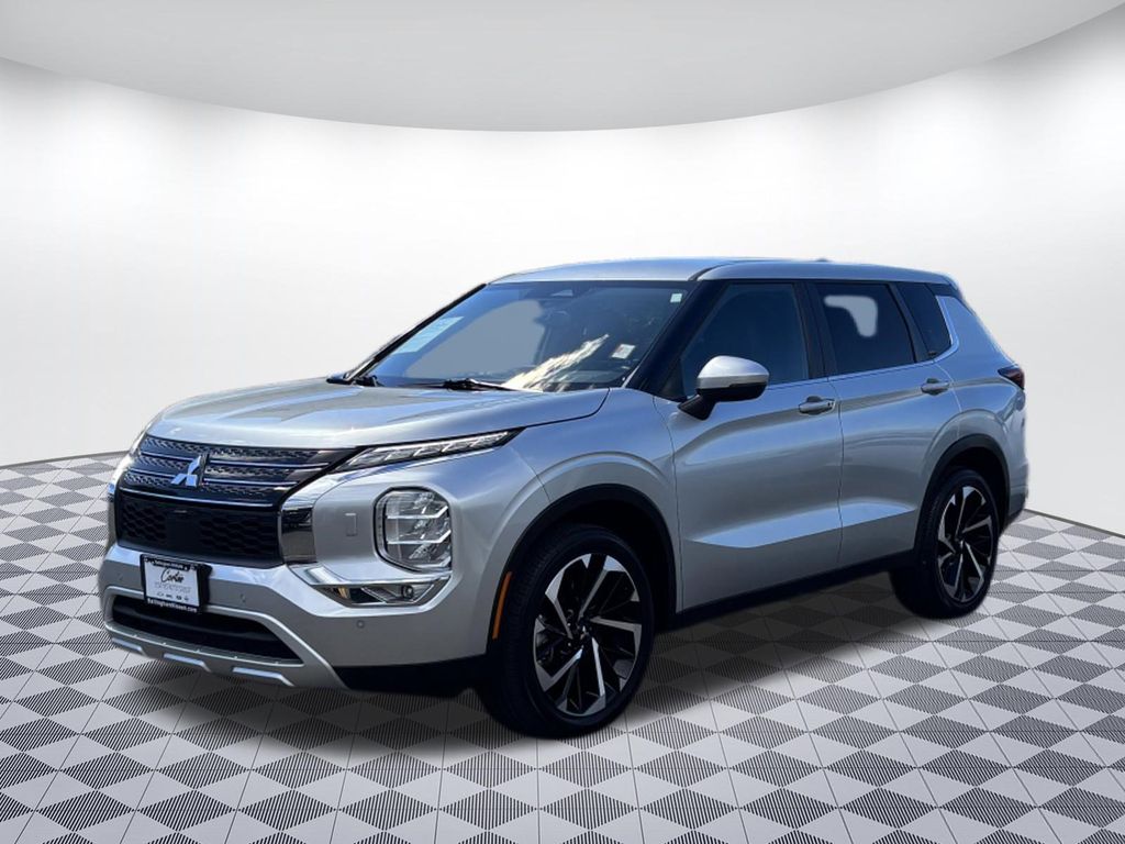 2024 Mitsubishi Outlander SE - Photo 3